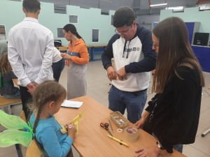 Конкурс был посвящен 60-летию со дня полета первой женщиныкосмонавта В.В. Терешковой